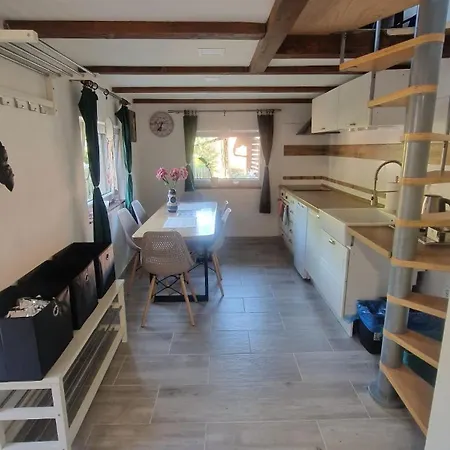 U Studanky Apartment *